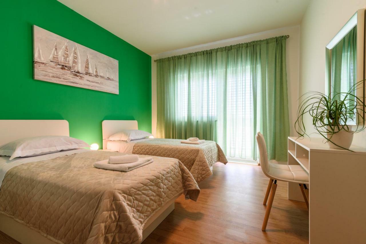 Accommodation Mamut Trogir Luaran gambar